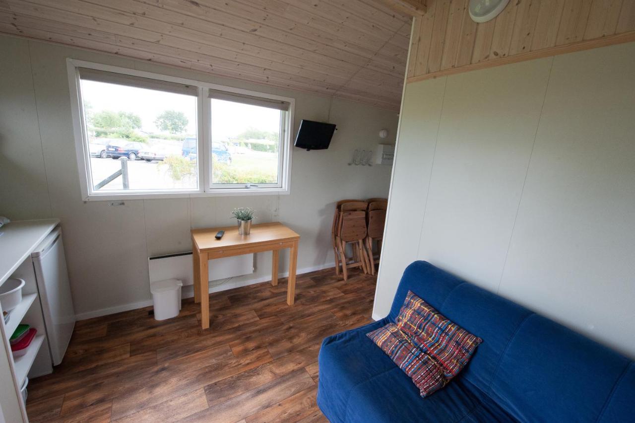 Vesterlyng Camping And Cottages Follenslev Room photo