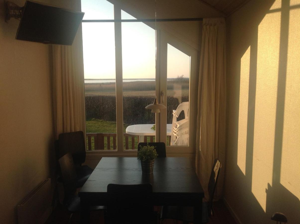 Vesterlyng Camping And Cottages Follenslev Room photo