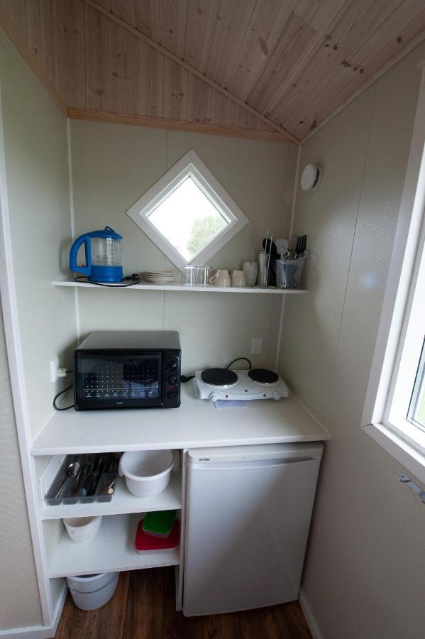 Vesterlyng Camping And Cottages Follenslev Room photo